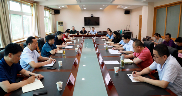 熊良虎拜会渭南市生态情形局党委书记、、、局长左俊