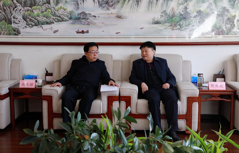 熊良虎拜会榆林市市长李春临、、、副市长张胜利