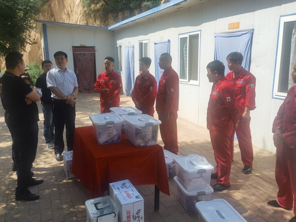 永利集团官网集团开展“夏送清凉”活动 关爱一线职工