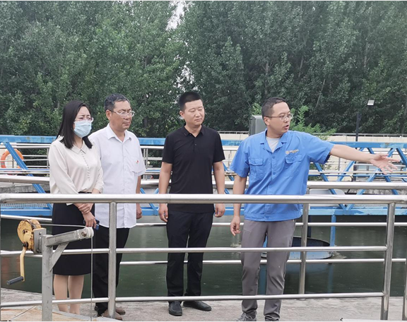 韩都会人大常委会副主任张宏哲到水情形公司金城污水处理厂调研