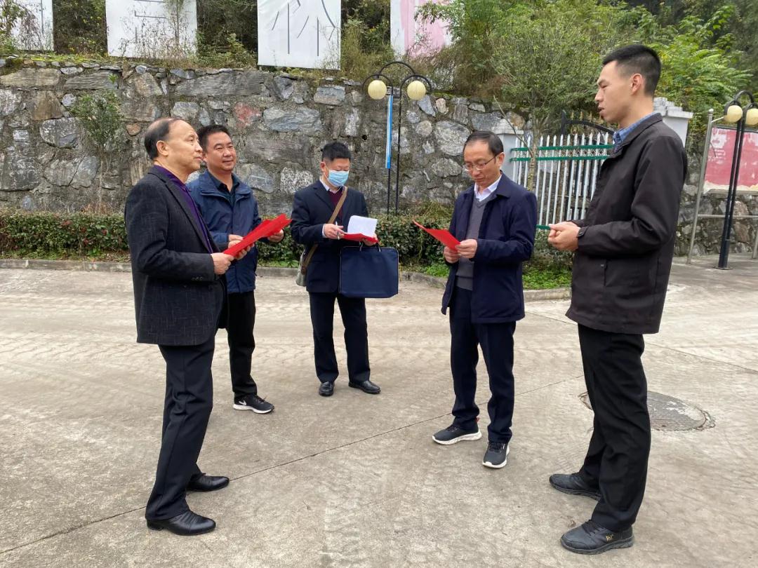 商洛市委专项巡察组组长程永启到水情形公司镇安污水处理厂调研