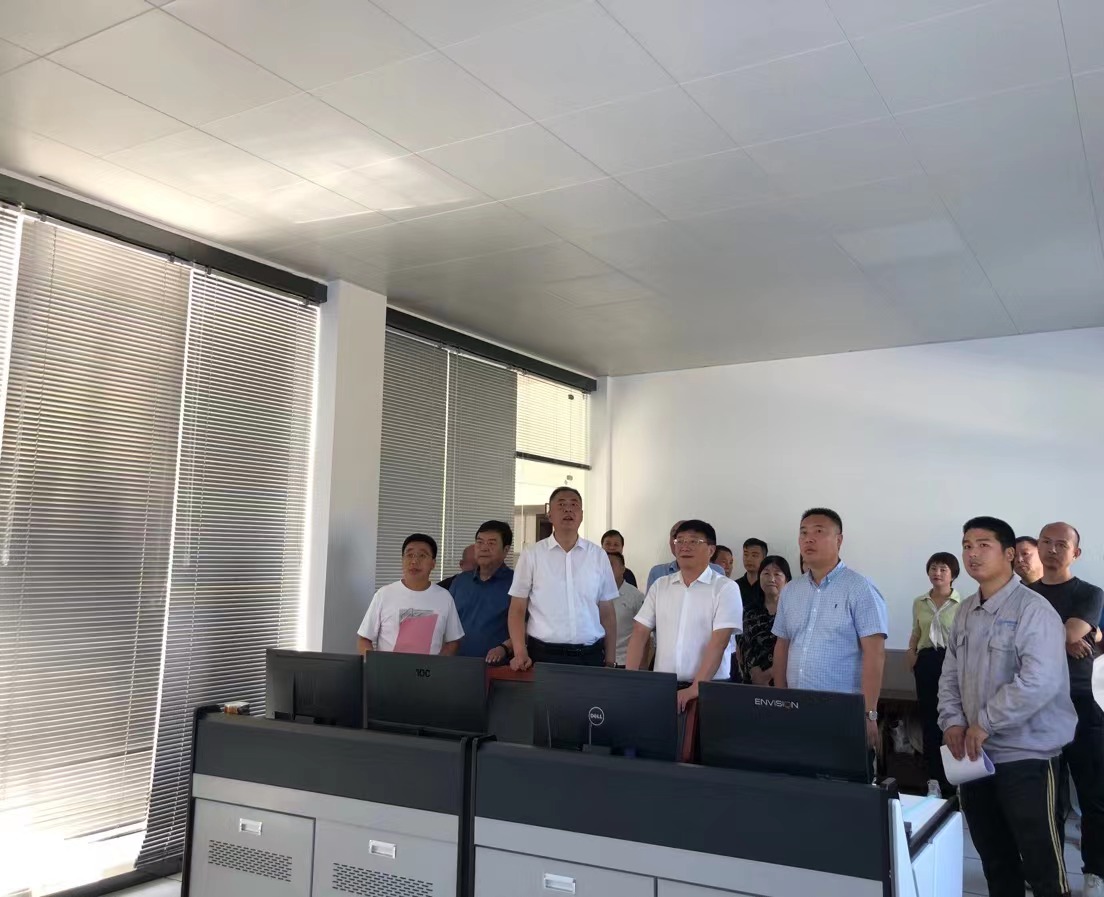 商洛市人大常委会副主任冯永清到水情形公司山阳县污水处理厂调研