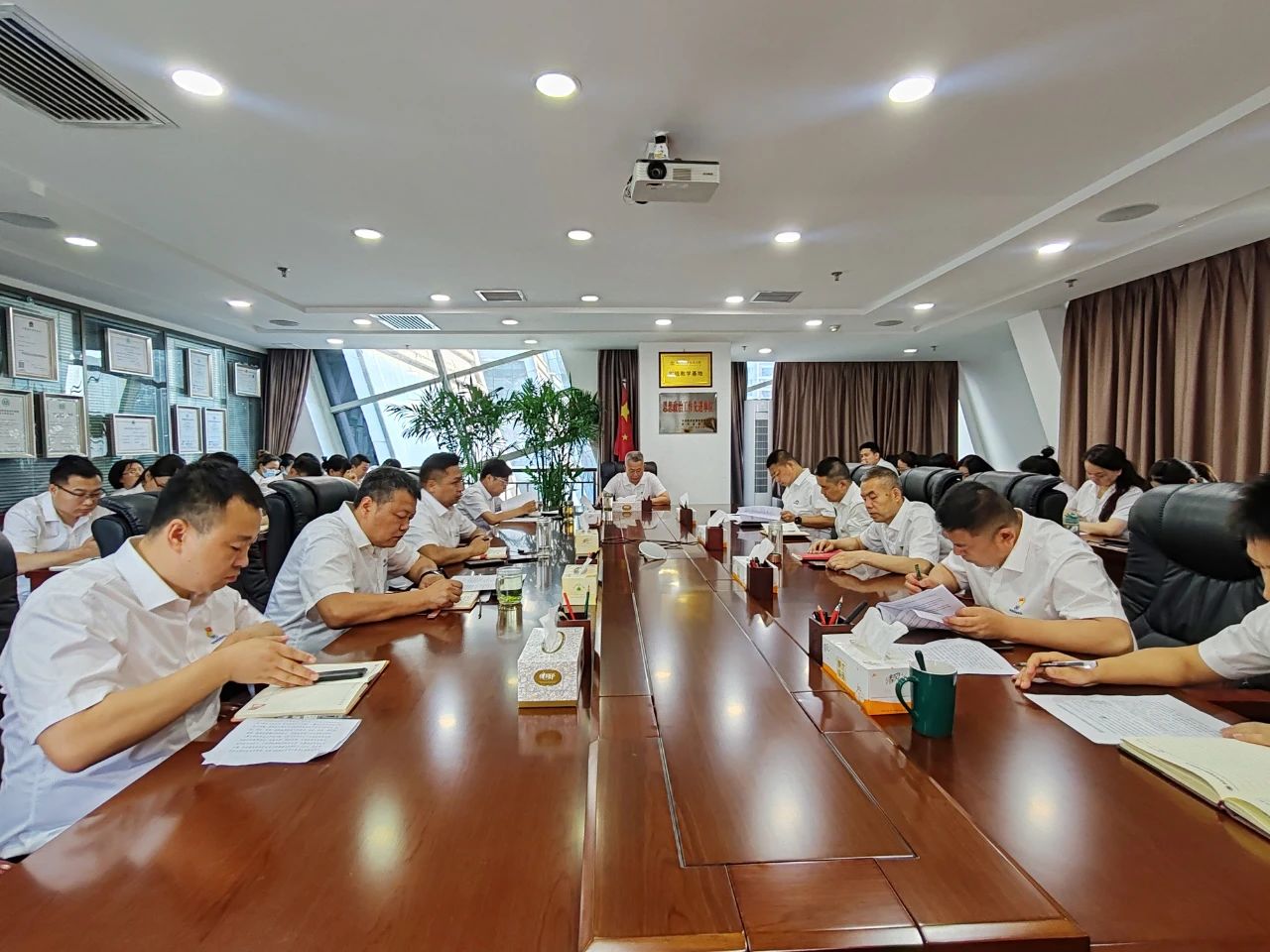 水情形公司党支部：：：围绕“三个坚持”推动党纪学习教育走深走实