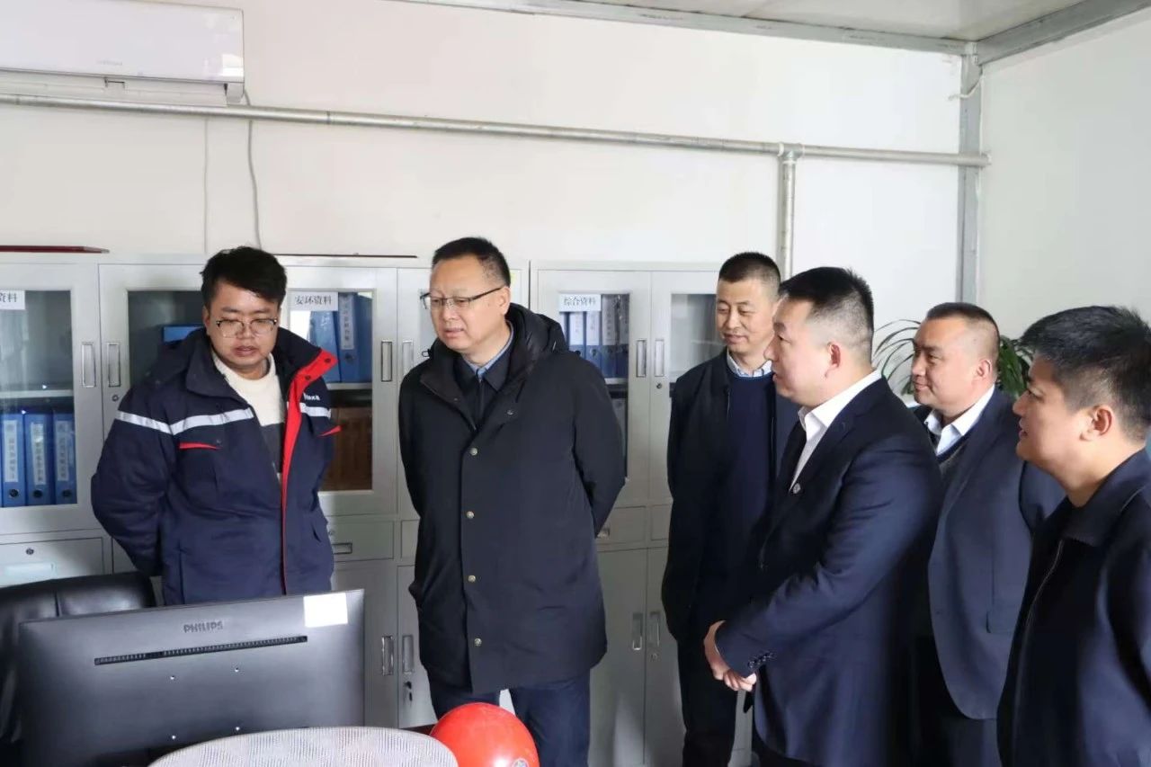 郝军亮赴保隆能源公司、油气工程公司项目一线调研