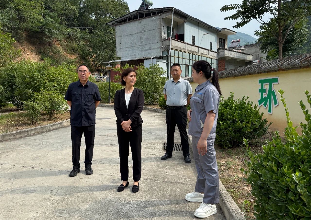 省总工会赴永利集团官网集团水情形公司项目一线开展“夏送清凉”慰问活动